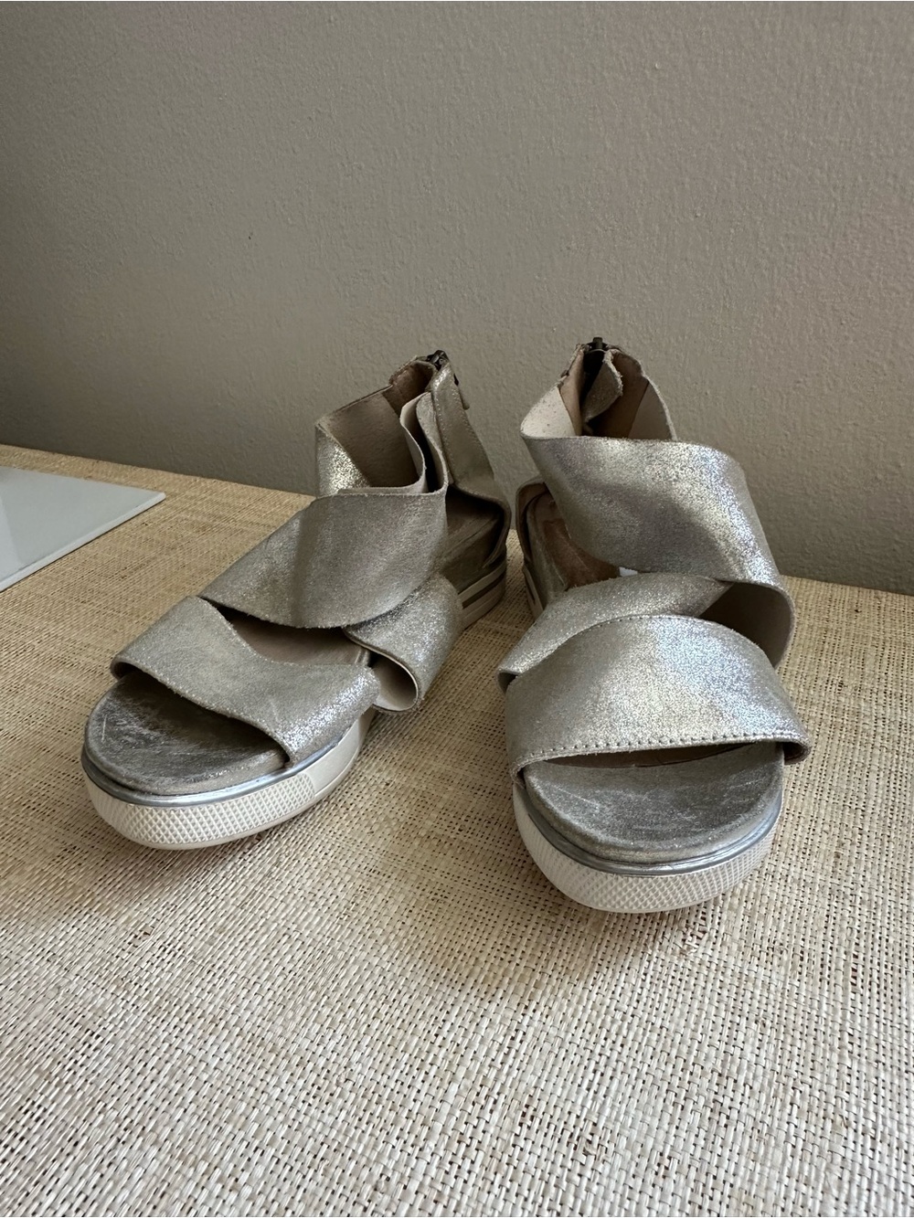 Eileen Fisher Metallic Silver Strappy Platform Sandals